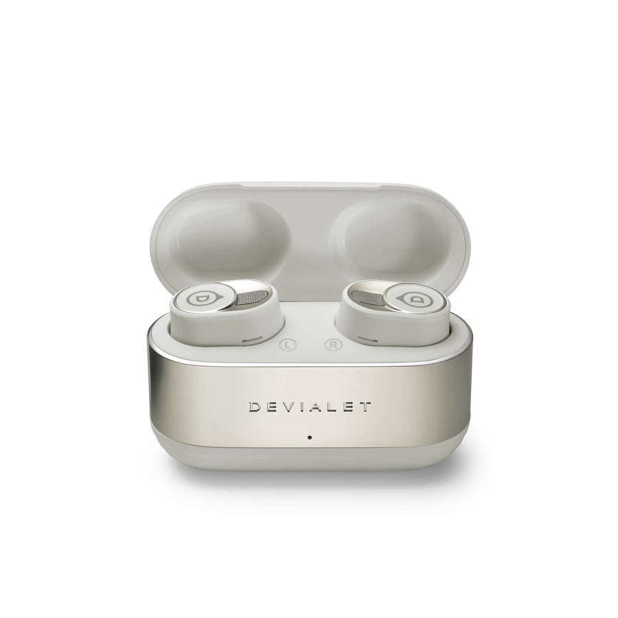 Devialet Gemini II, finitura Perla chiara, auricolari nella custodia