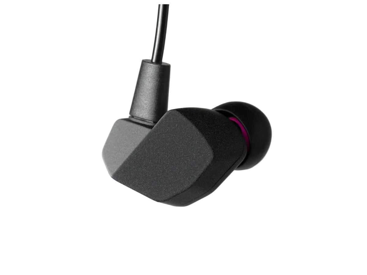 Final Audio A3000