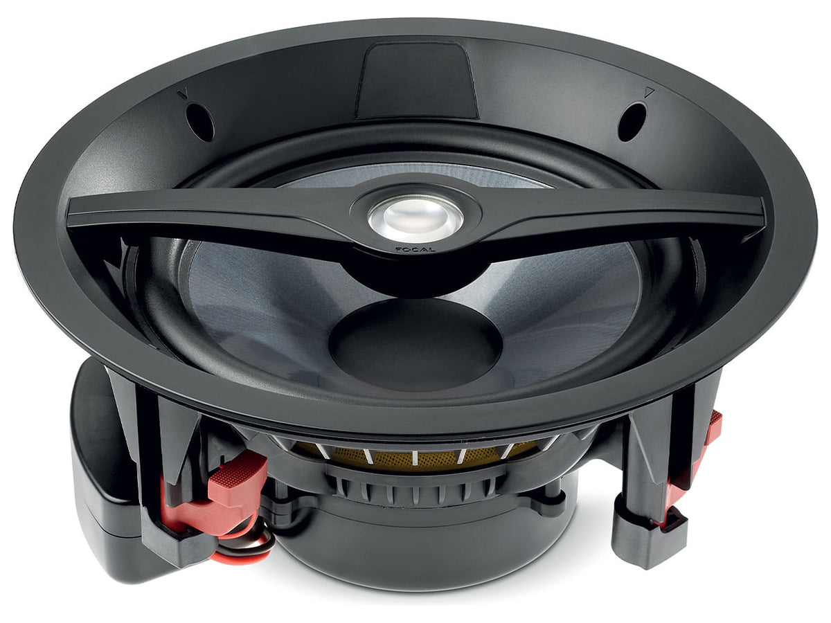 Focal Littora 200 ICW8, vista di tre quarti
