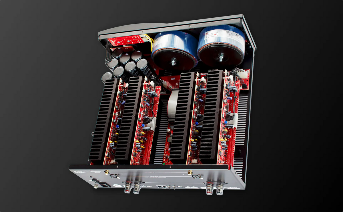 Anthem STR Power Amplifier — Dettaglio