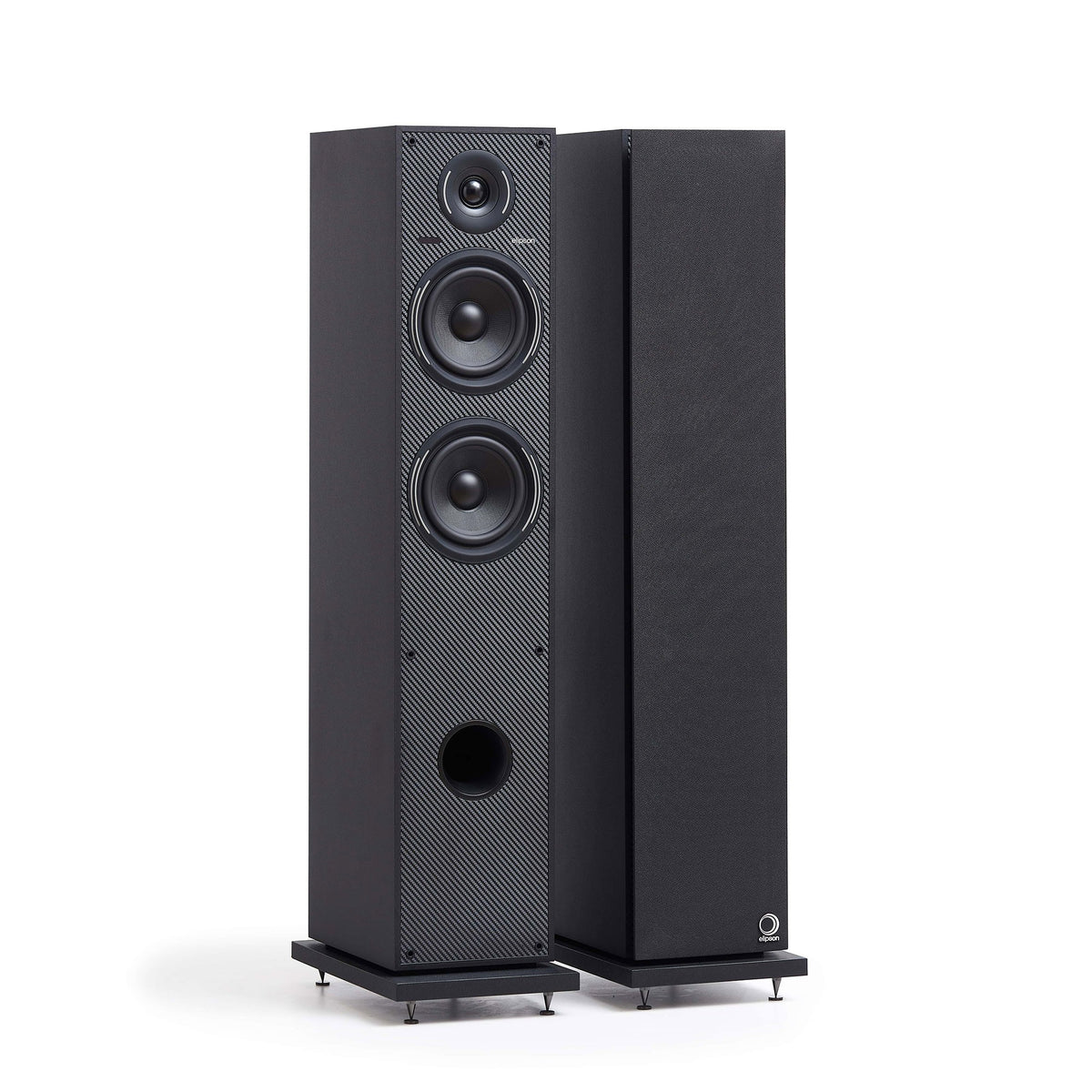 Elipson Horus 11F Active BT, finitura nero e carbonio, vista di tre quarti