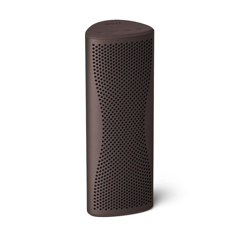 KEF Muo, finitura Cocoa Brown, vista di tre quarti