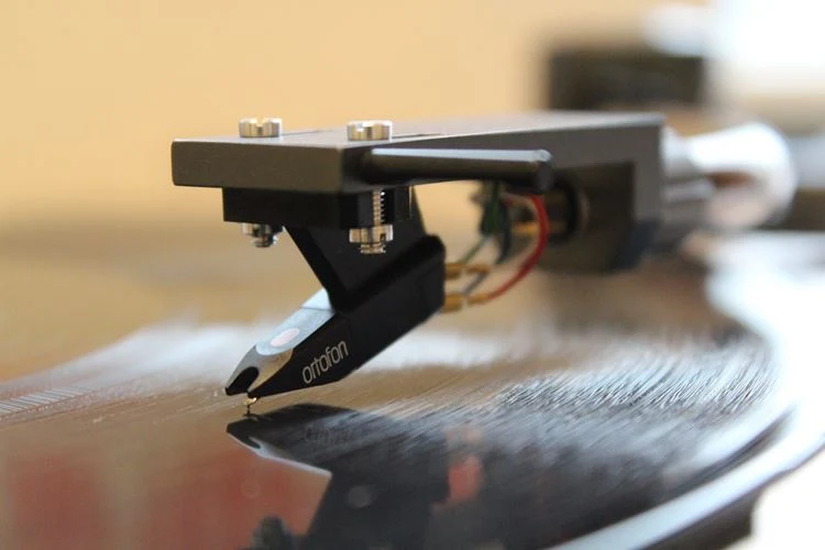 Ortofon OM5E — Dettaglio