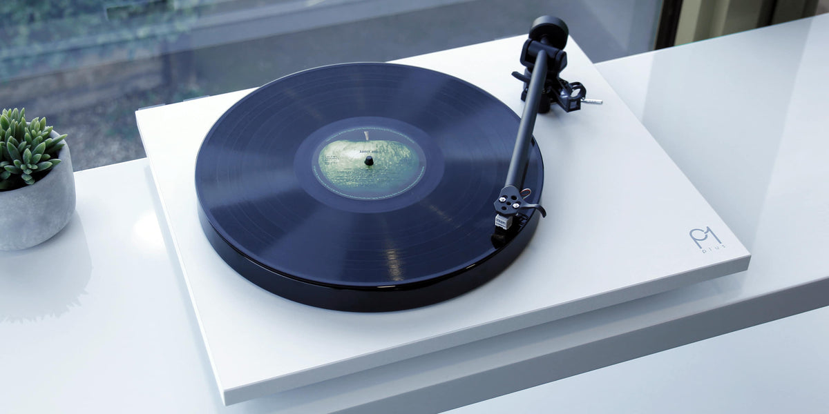 Rega Planar 1 Plus — Ambientata